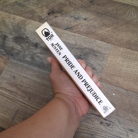 Pride and Prejudice by Jane Austen - Picture 3 of 4